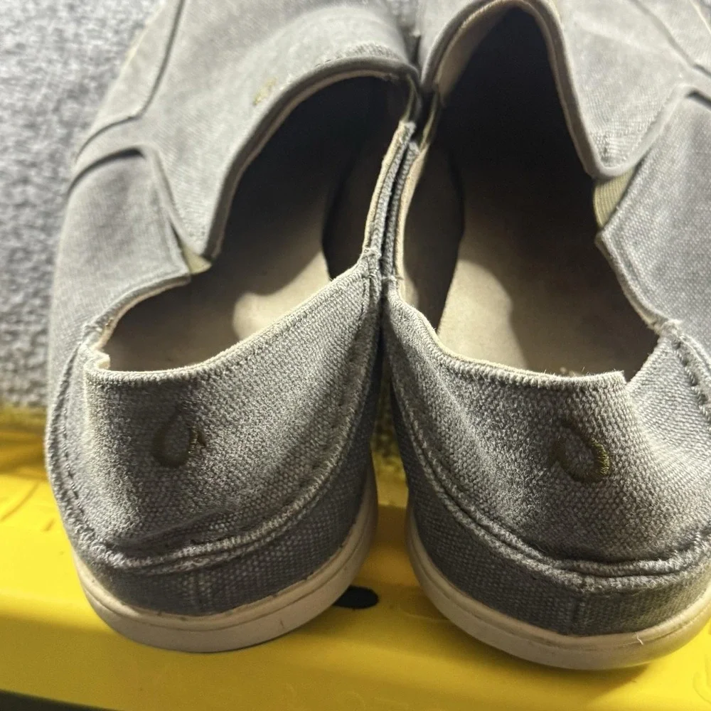 OluKai Nohea Lole Shoes Mens Size 10.5 Gray Canvas Slip On Logo Comfort